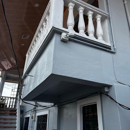 Hollywood Guesthouse Τζώρτζταουν Εξωτερικό φωτογραφία